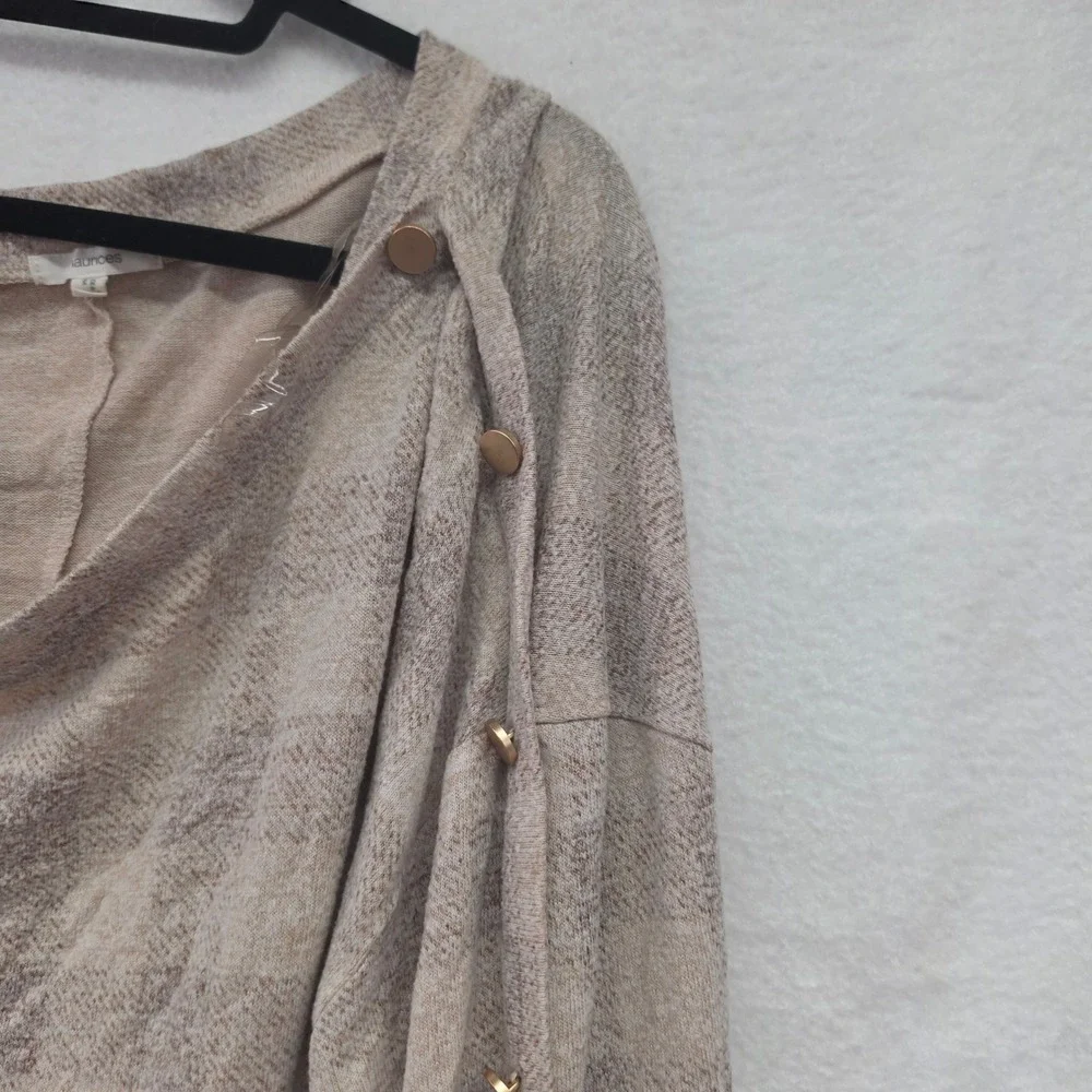 2X Maurices Womens Tan Plaid Knit Pullover Scoop Neck Gold Button Detail Top - Picture 2 of 7